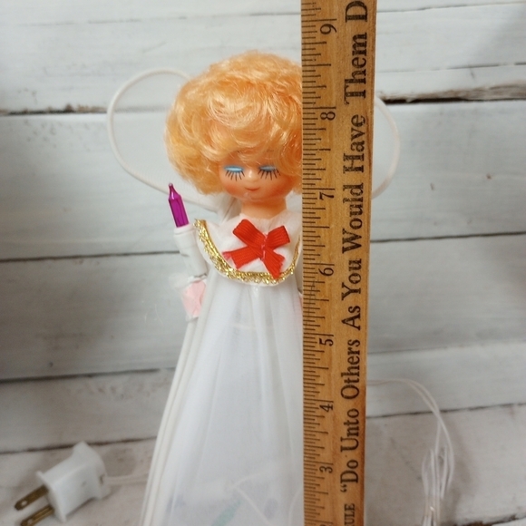Vintage Kitschy Lighted Angel Christmas Holiday Tree Topper, Working. - Picture 8 of 11